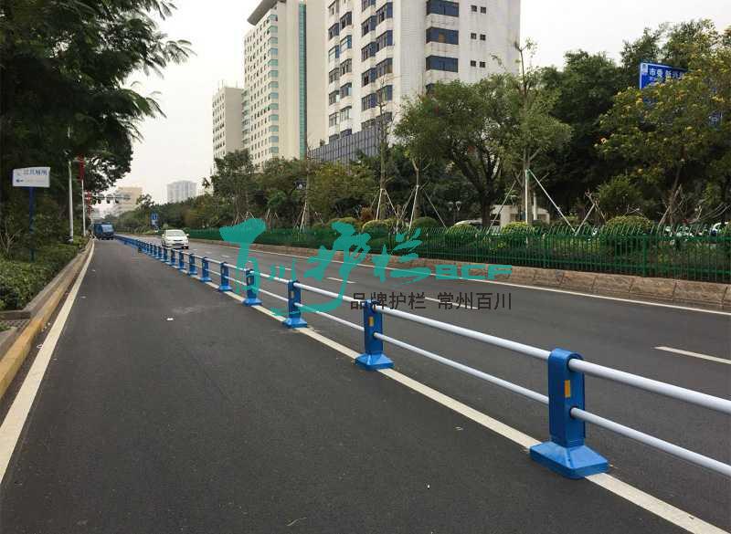 廣東汕頭市移動護欄