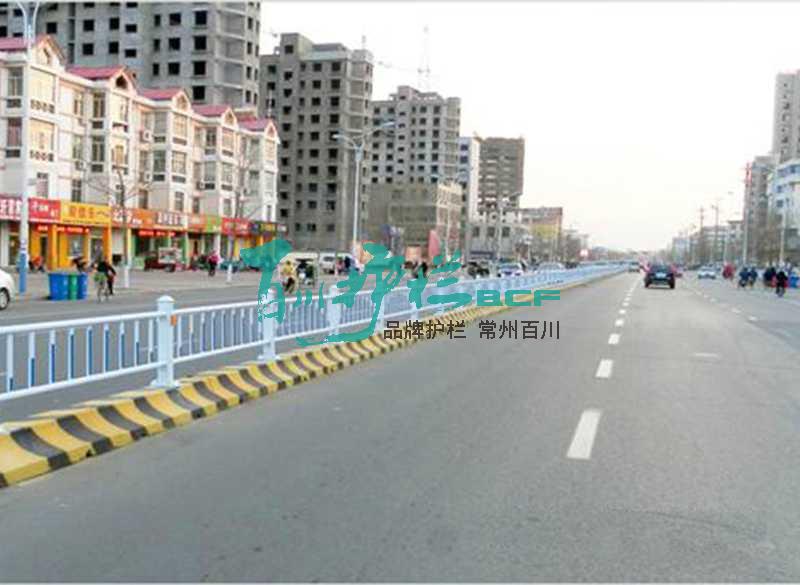 山西臨沂常規型護欄工程