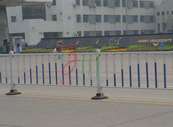 護(hù)欄在生活中的意義 護(hù)欄在生活中的意義